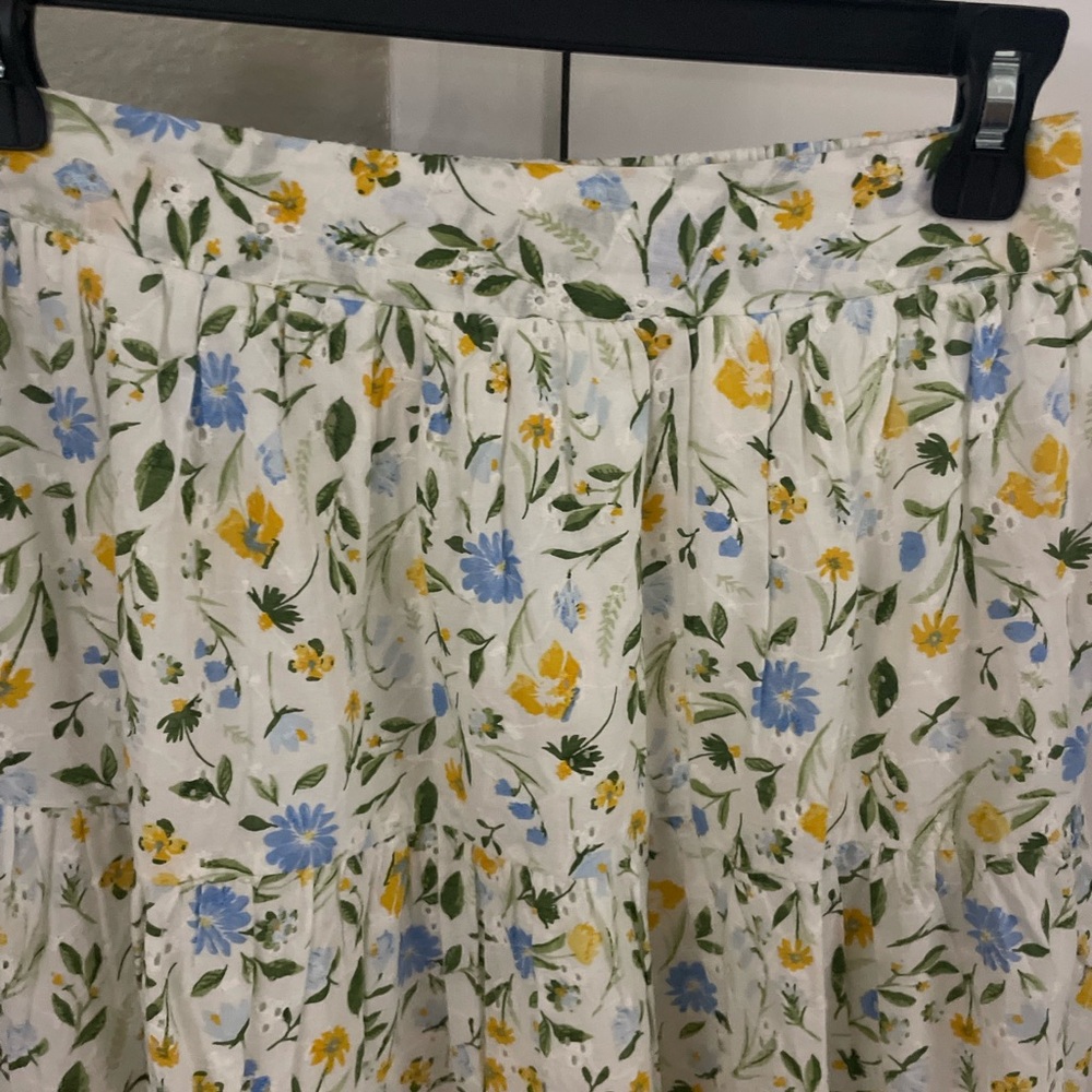 Japna White Floral A-Line Skirt with Blue and Yellow Flowers